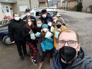 eRkari pred rozdavanim respirátorov